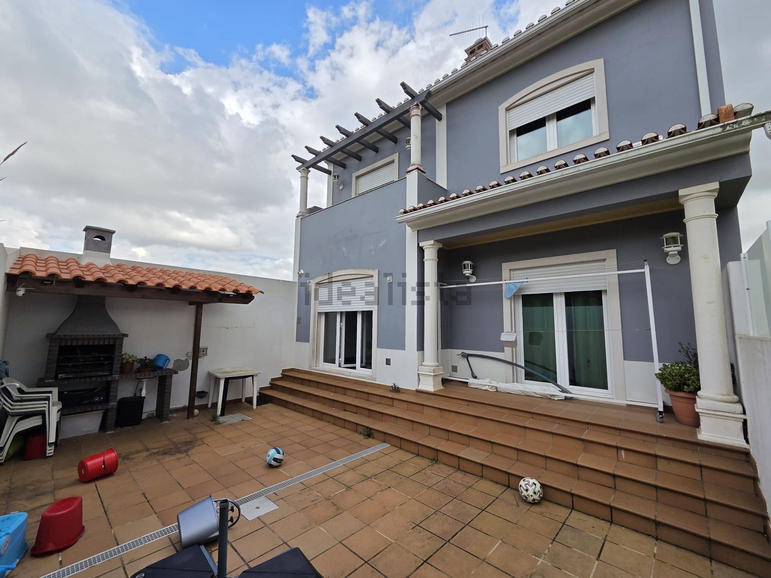 小楼房或独栋别墅出售在Rua Villas Sol, 22 - 阳台