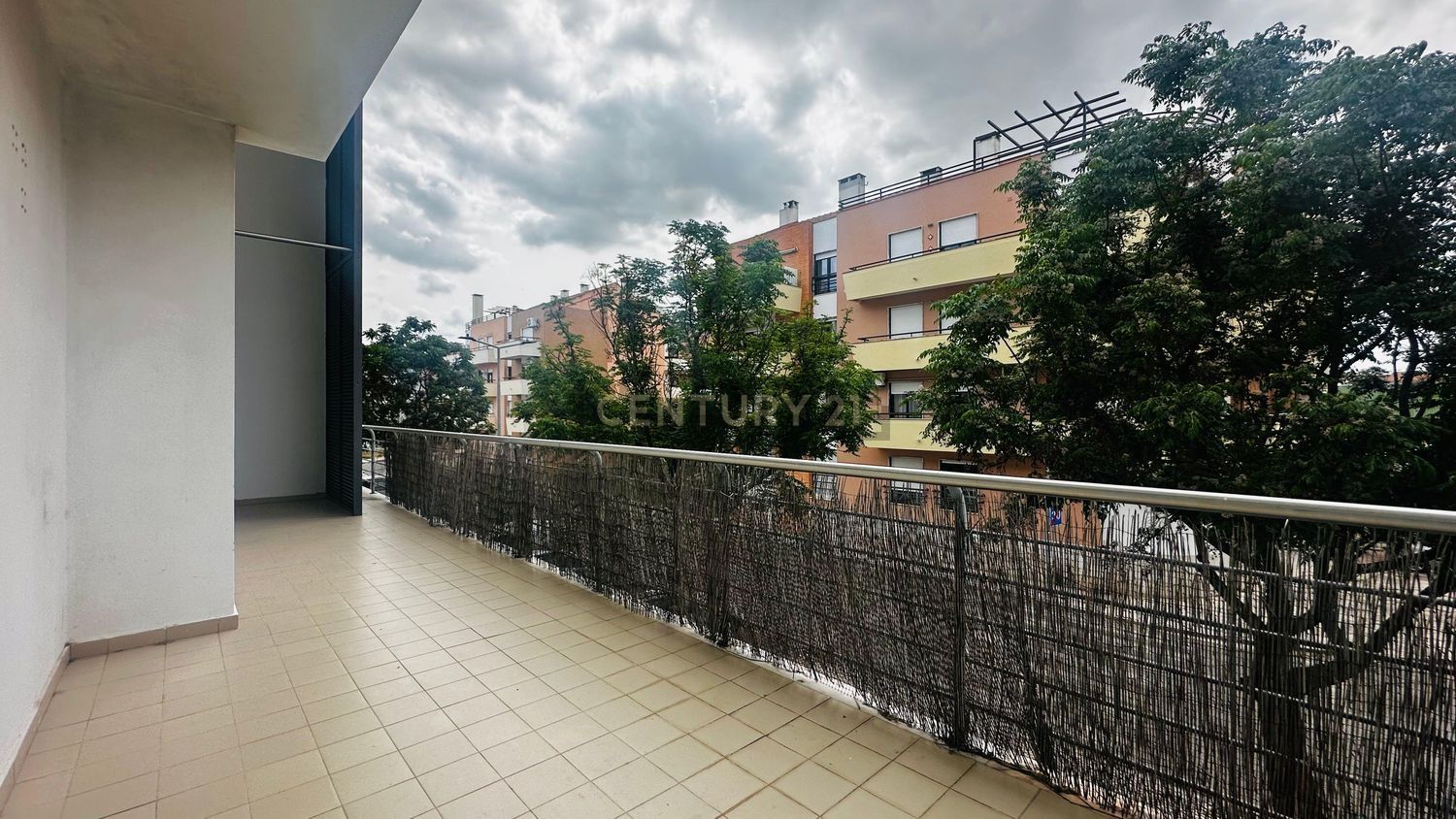 公寓 t3出售在Rua Amélia Rey Colaço - 阳台