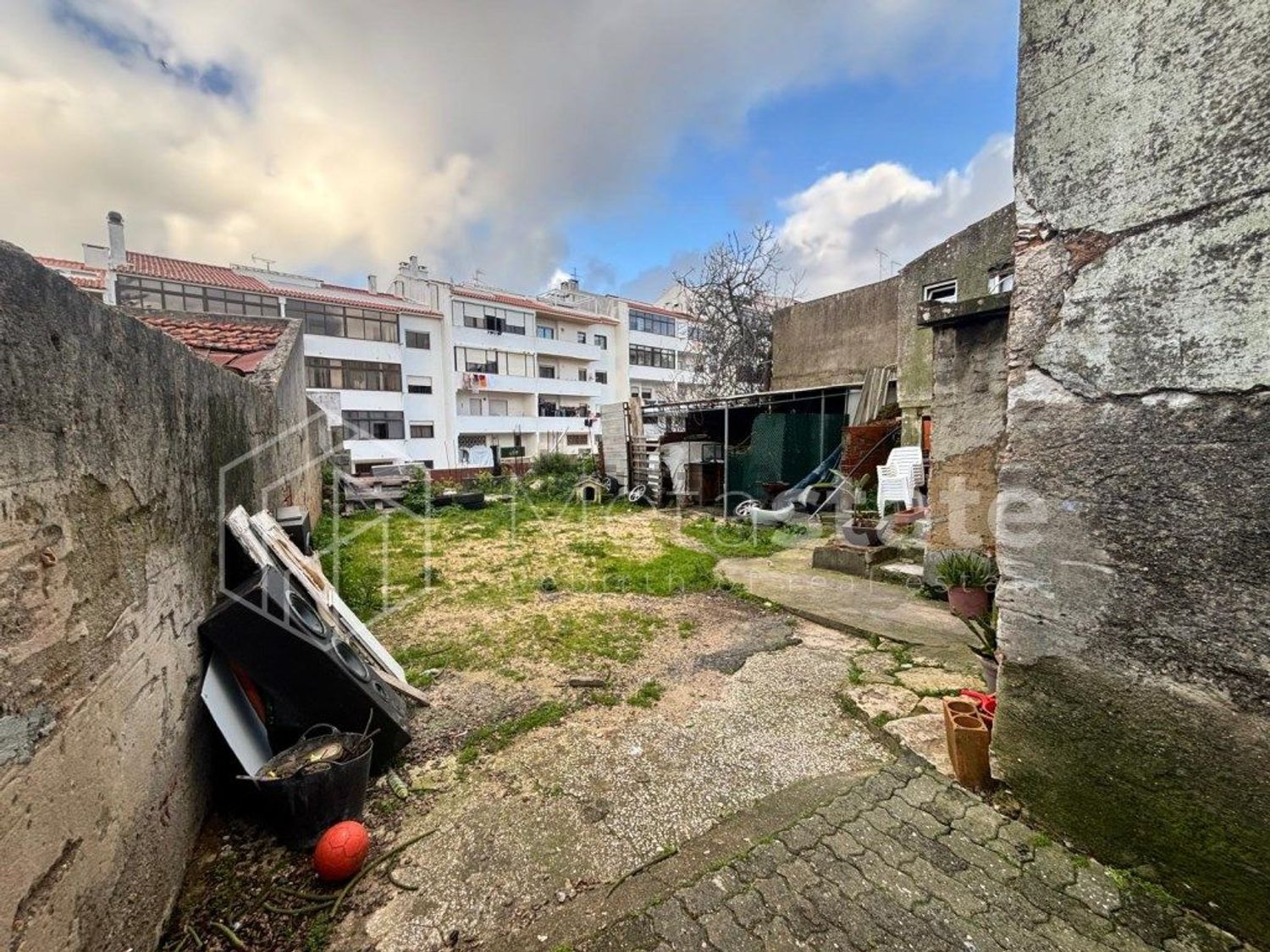 双拼别墅出售在Rua Arquitecto Cottinelli Telmo - 照片