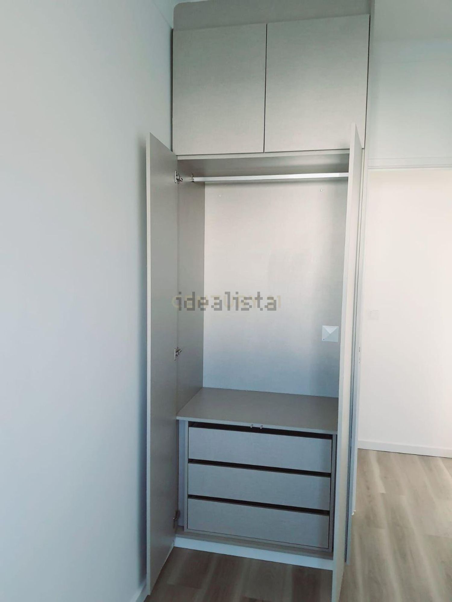 公寓 t2出售在Avenida 25 de Abril, 83 - 试衣间
