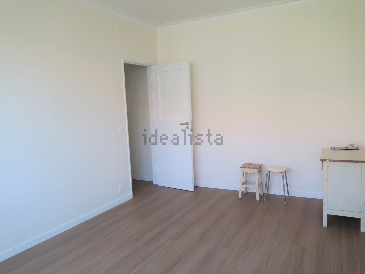 出租公寓 t1在 Av. Padre Himalaia - 客厅