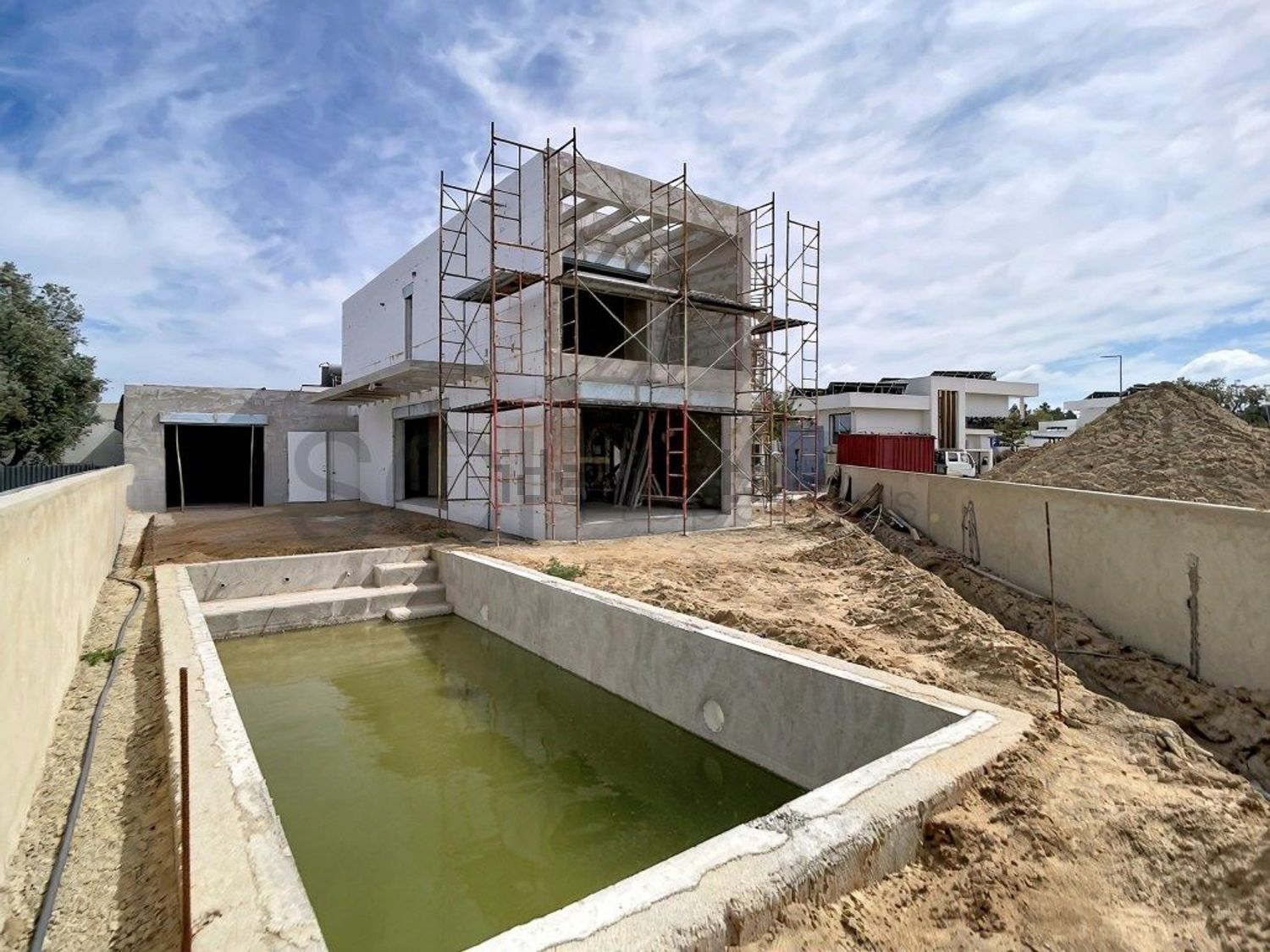 小楼房或独栋别墅出售在 Vila Nogueira de Azeitão - 游泳池