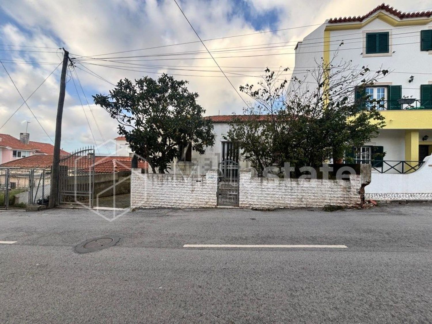 双拼别墅出售在Rua Arquitecto Cottinelli Telmo - 照片