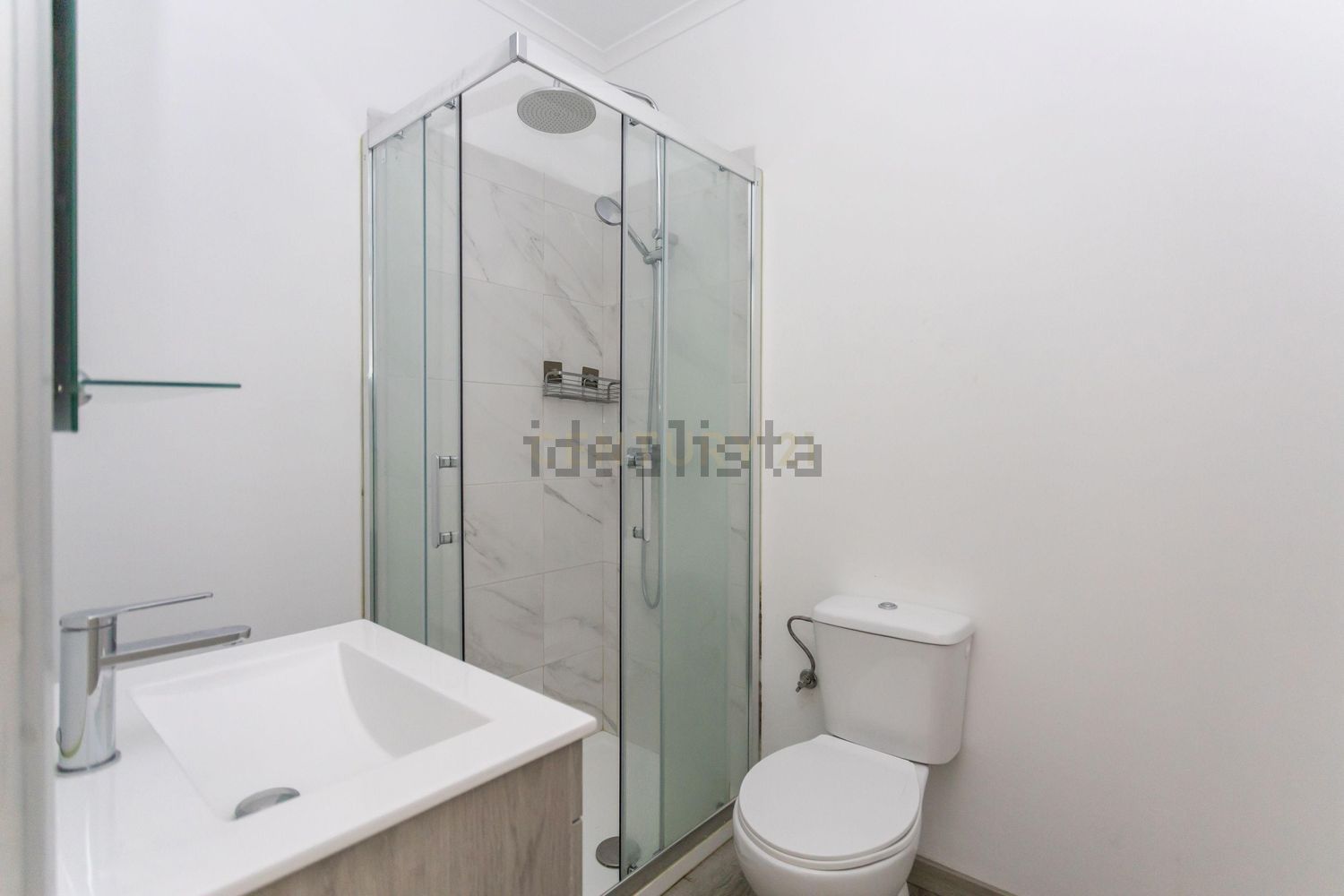 公寓 t2出售在Rua Cardeal Patriarca Dom António Ribeiro, 5 - 卫生间