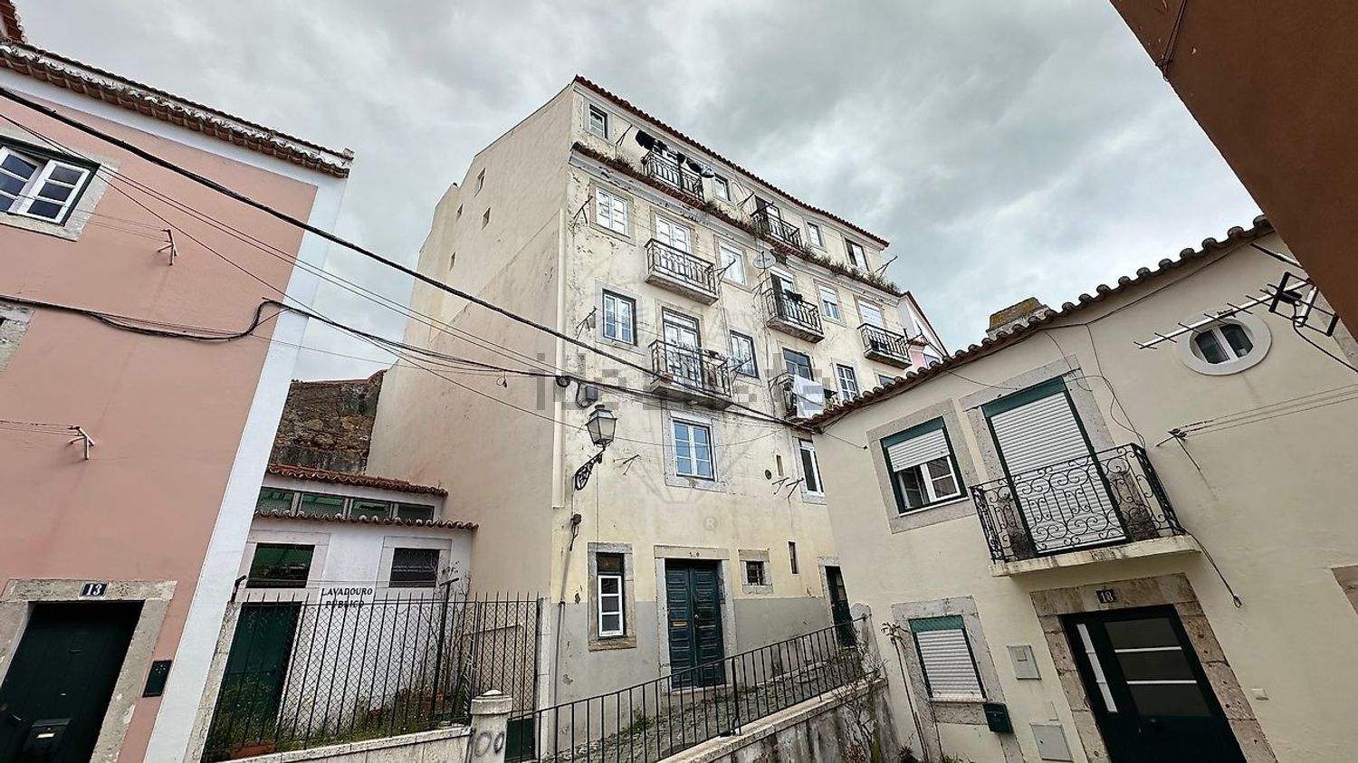 T0（单人公寓）出售在Rua de Santa Marinha - 视线