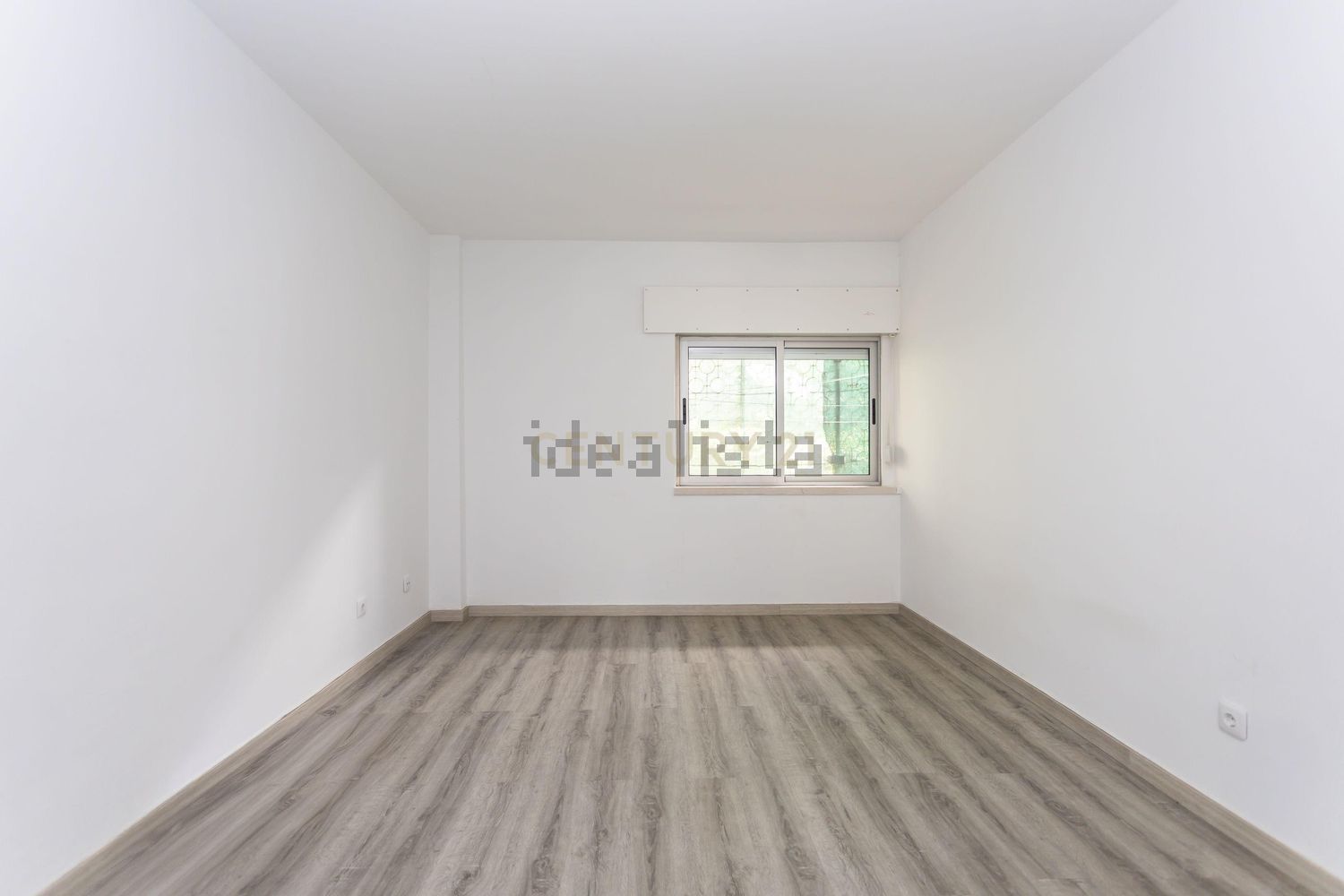 公寓 t2出售在Rua Cardeal Patriarca Dom António Ribeiro, 5 - 居住