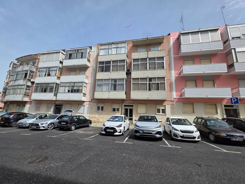 公寓 t2出售在Rua Engenheiro Quartin Graça, 50