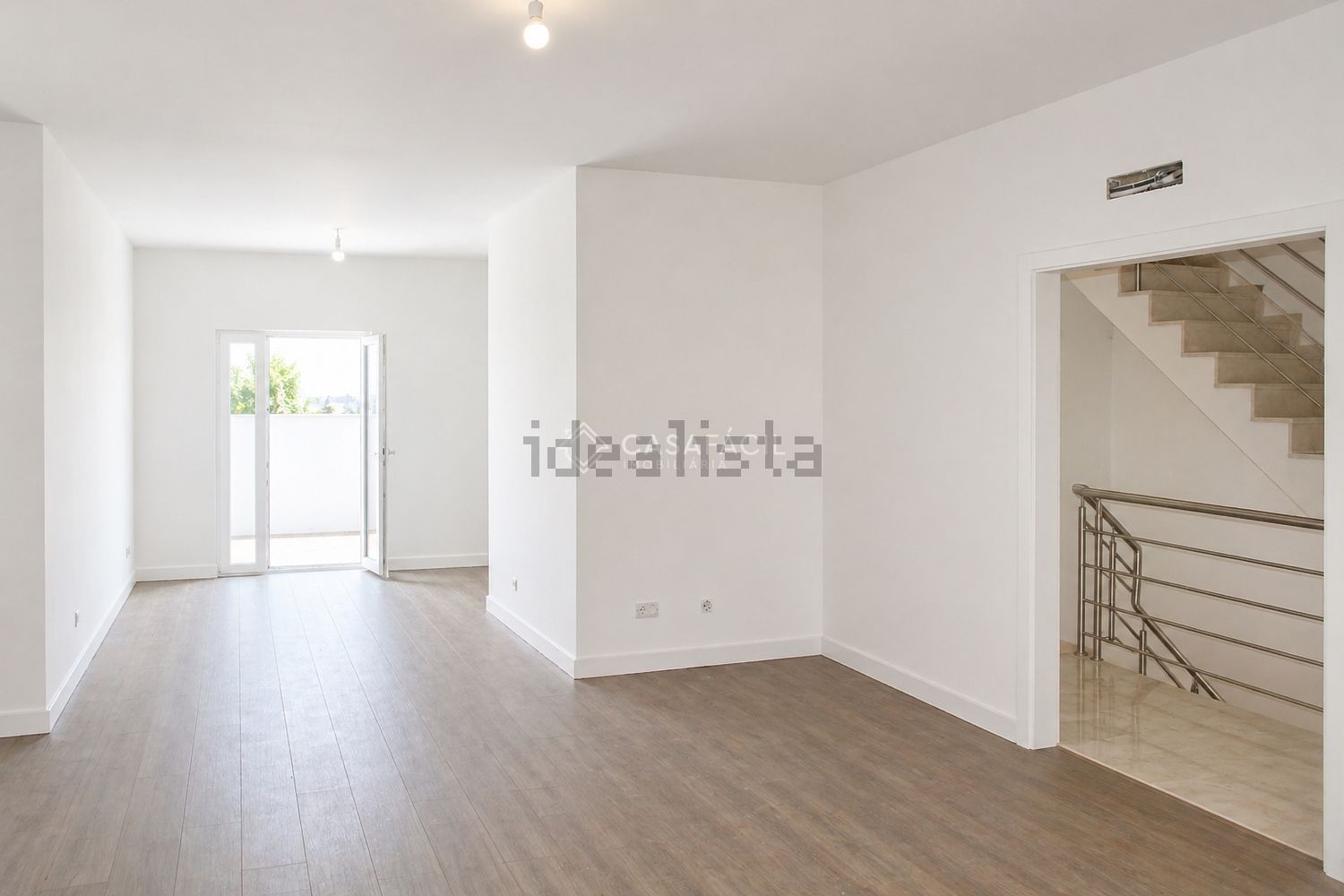联排别墅出售在Avenida do Canto do Pinheiro, 548 - 前厅