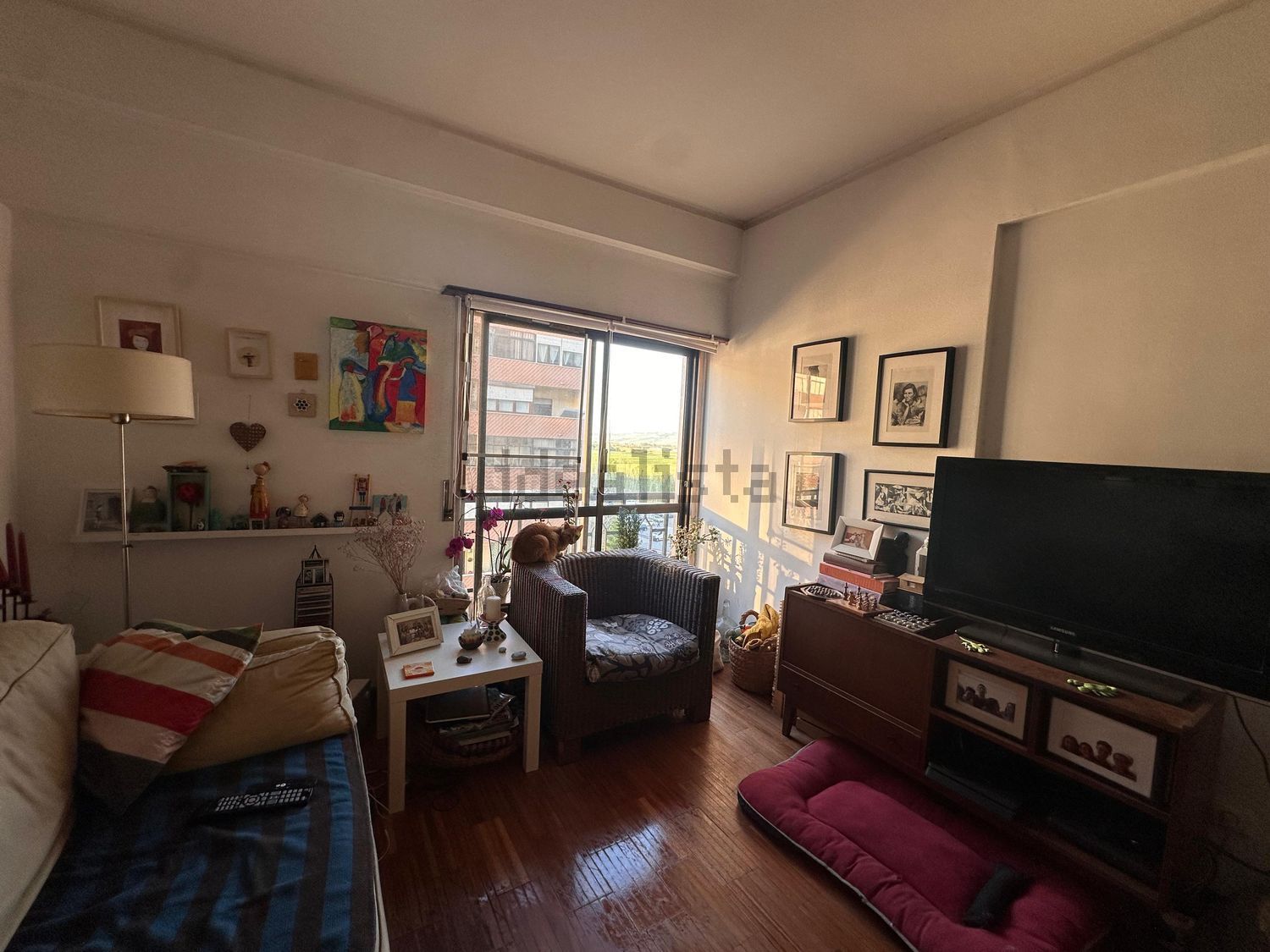 公寓 t2出售在Praça Infante Dom Duarte, 9 - 客厅