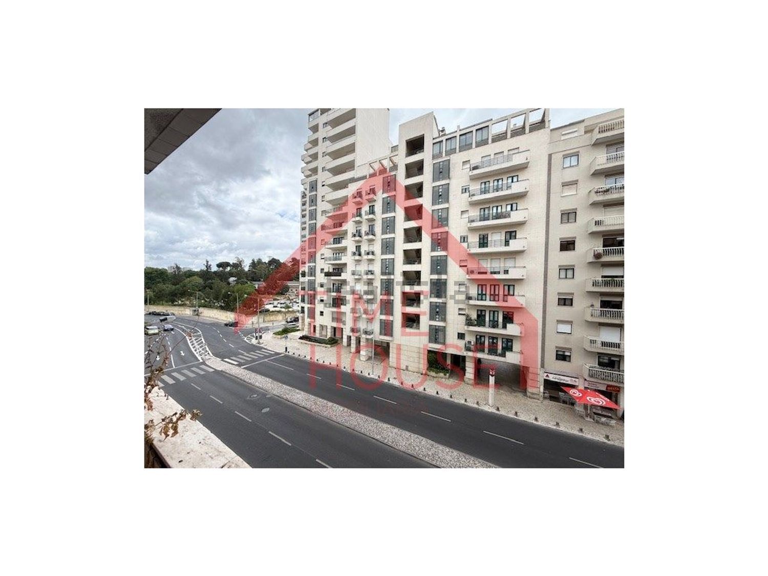 公寓 t3出售在Estrada da Luz - 露台