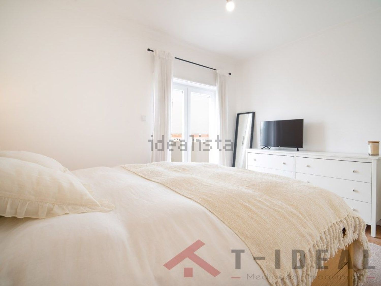 公寓 t3出售在Rua Santa Clara - 卧室