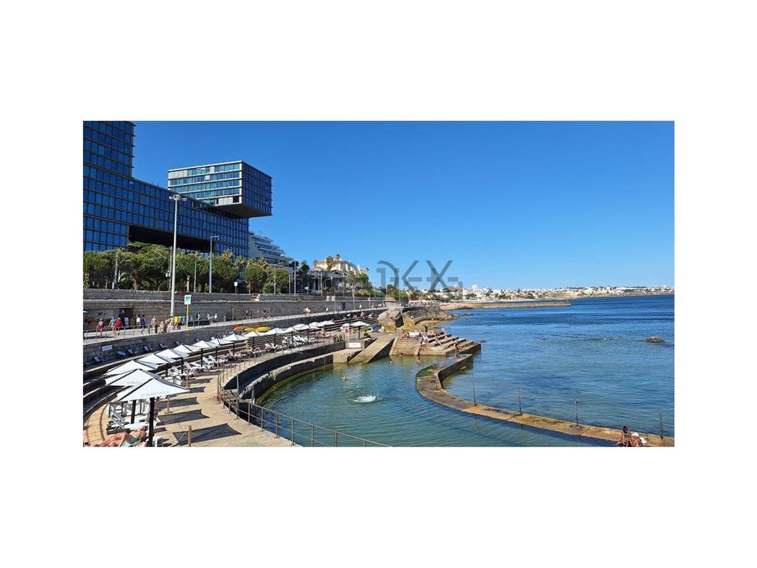 小楼房或独栋别墅出售在 Parque de Palmela - Ribeira das Vinhas - 游泳池