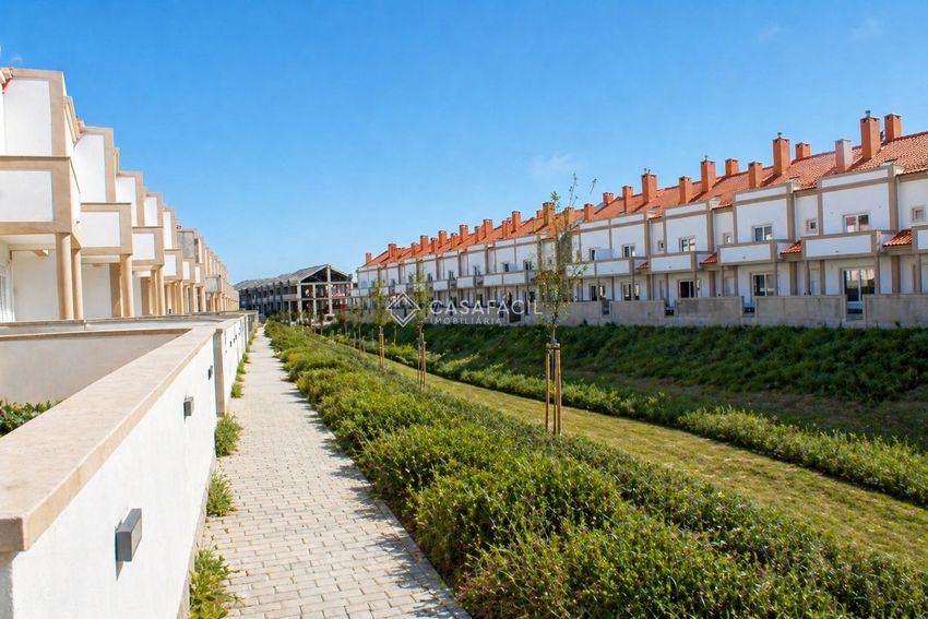 联排别墅出售在Avenida do Canto do Pinheiro, 548