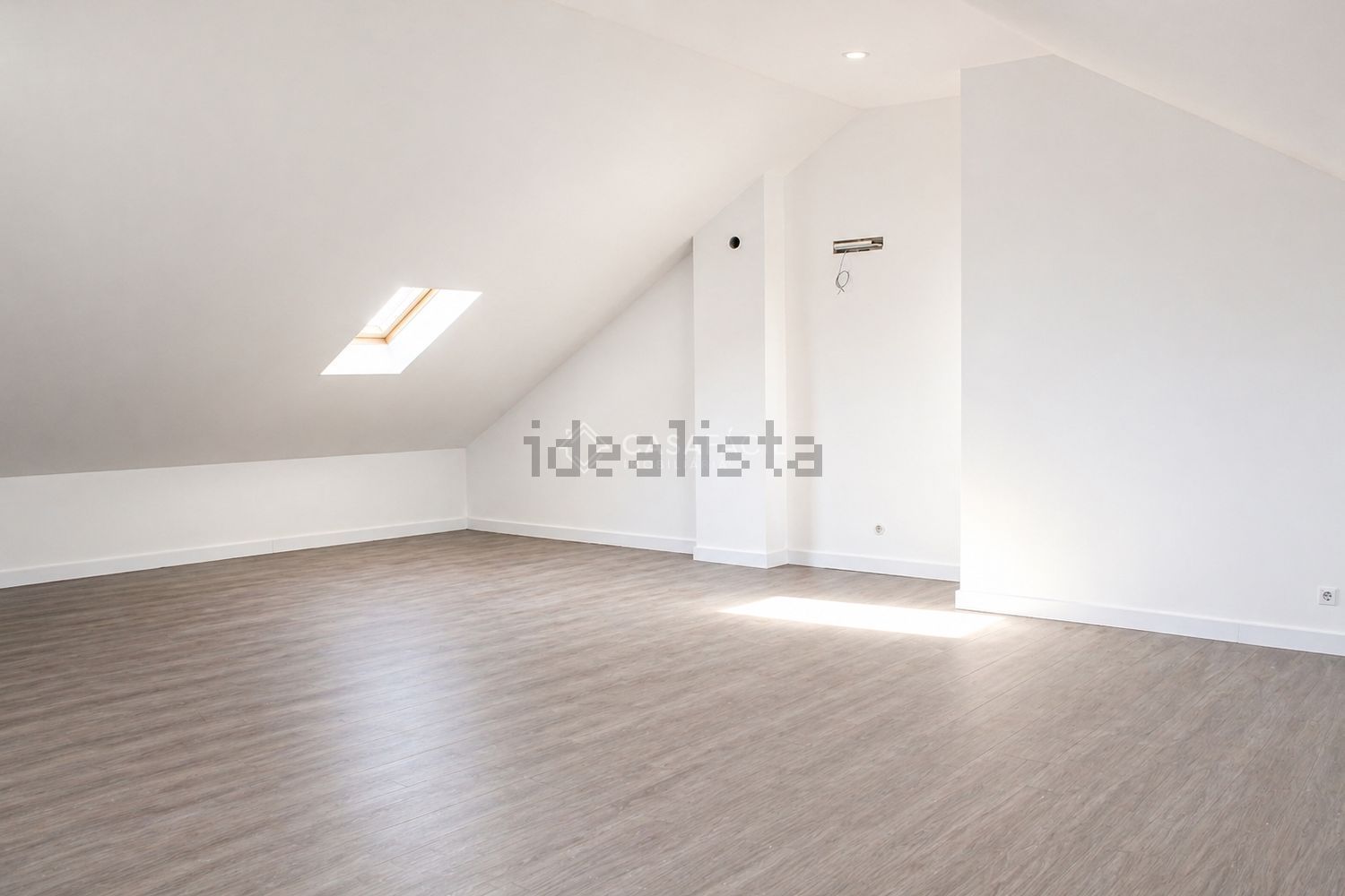 联排别墅出售在Avenida do Canto do Pinheiro, 548 - 居住