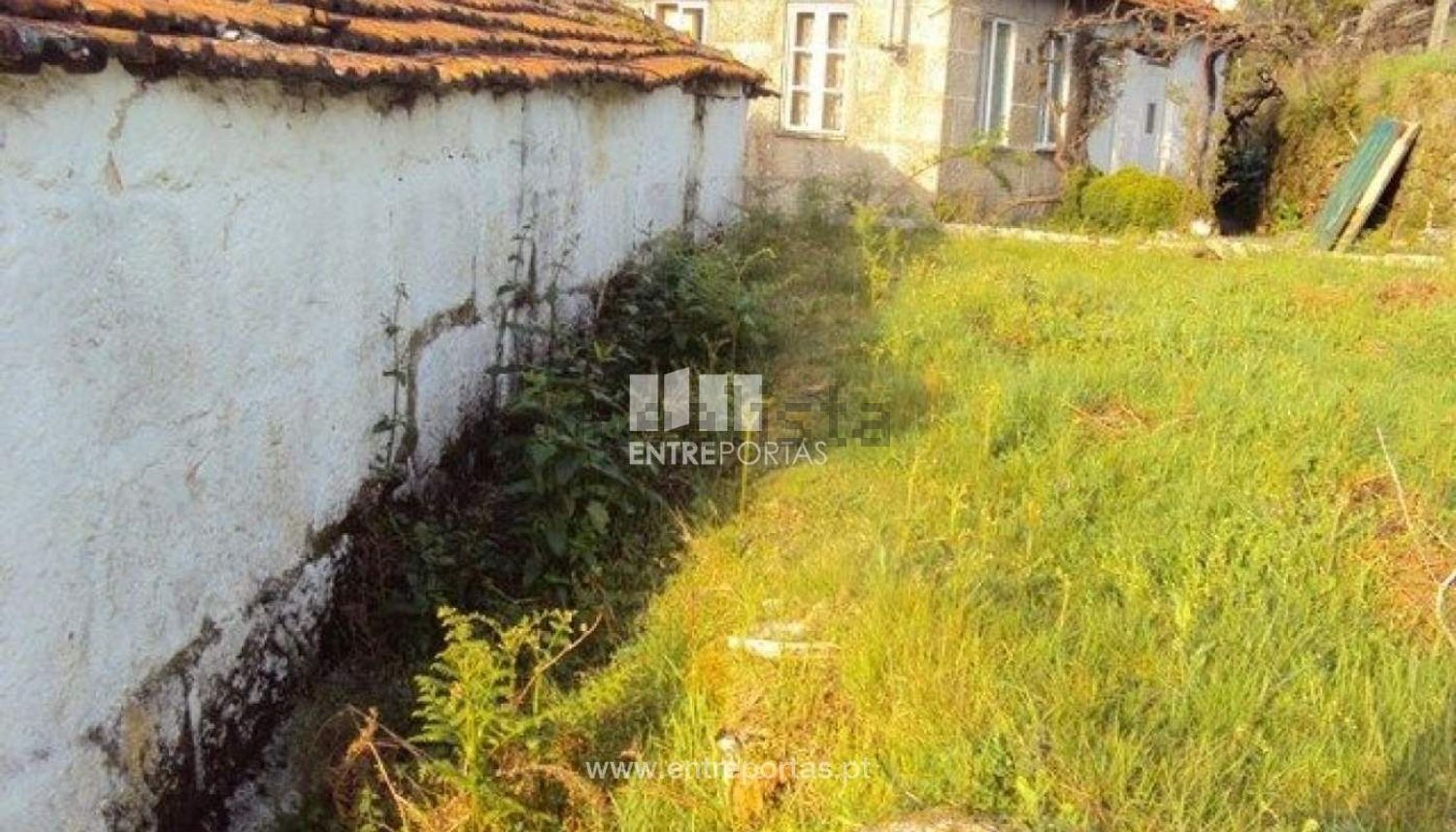 小楼房或别墅出售在 Cinfães - 花园