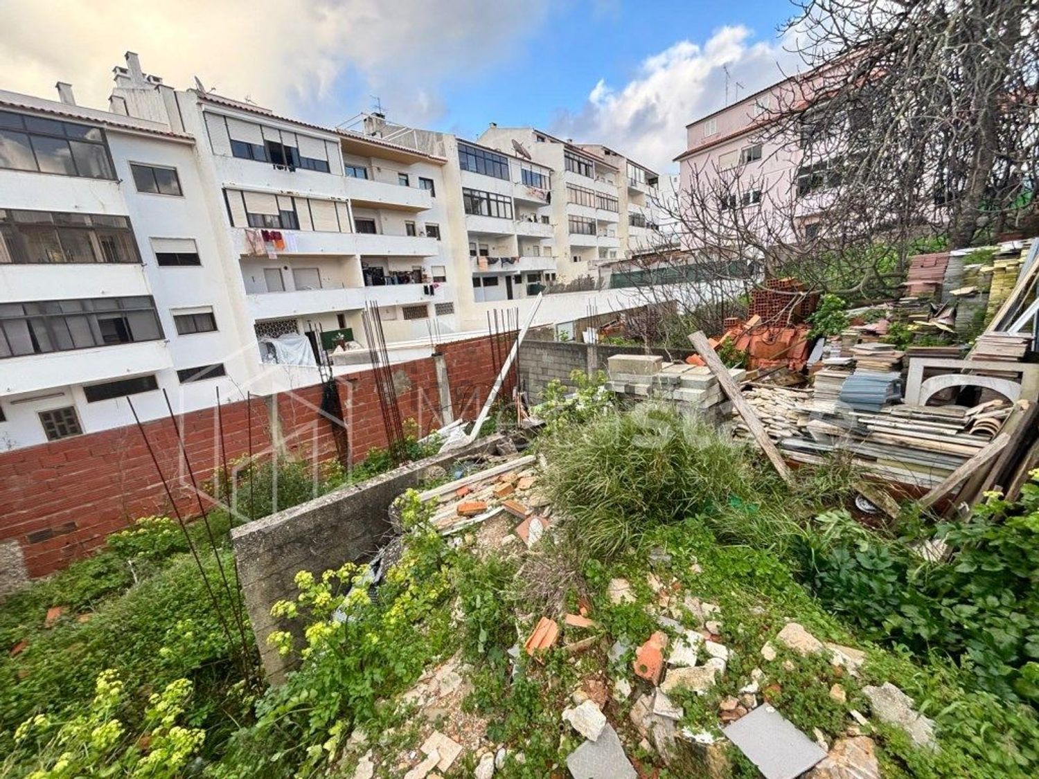 双拼别墅出售在Rua Arquitecto Cottinelli Telmo - 照片