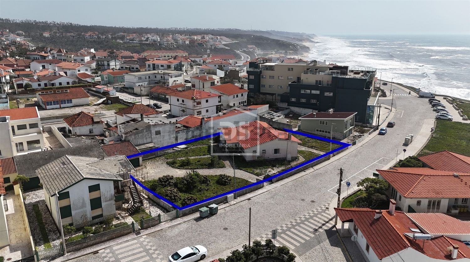 小楼房或独栋别墅出售在Avenida Marginal, 20 - 照片