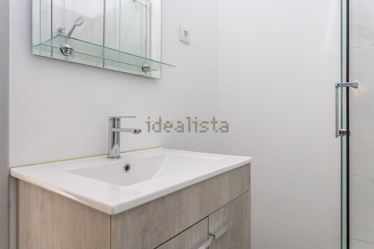 公寓 t2出售在Rua Cardeal Patriarca Dom António Ribeiro, 5 - 卫生间