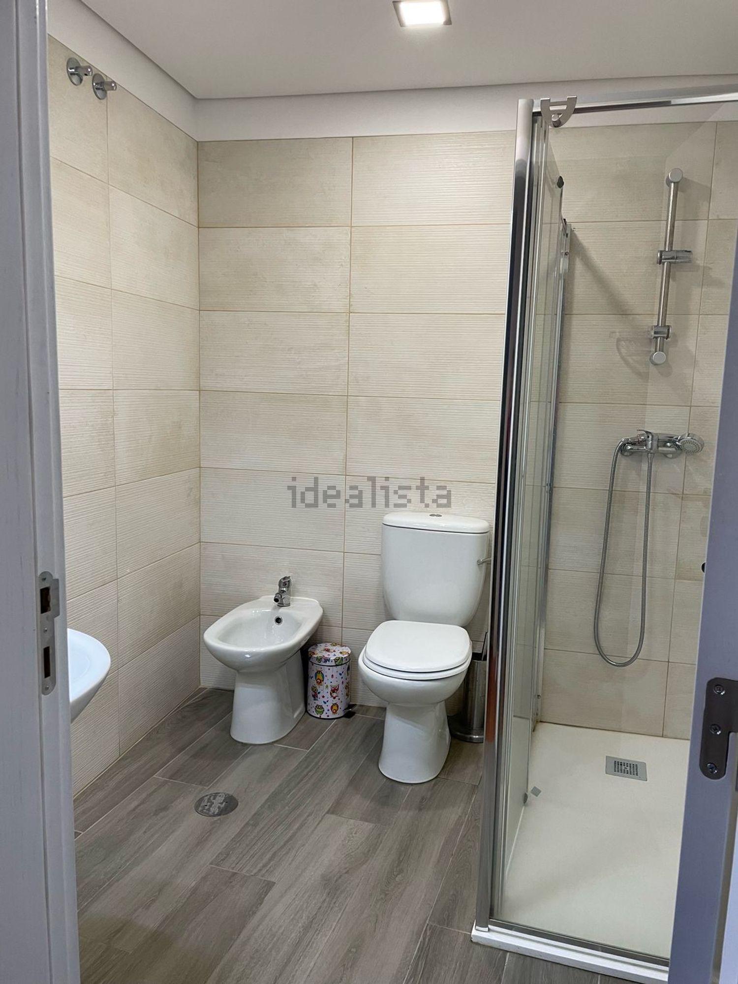出租房间在Avenida Doutor António José de Almeida, 131 - 卫生间