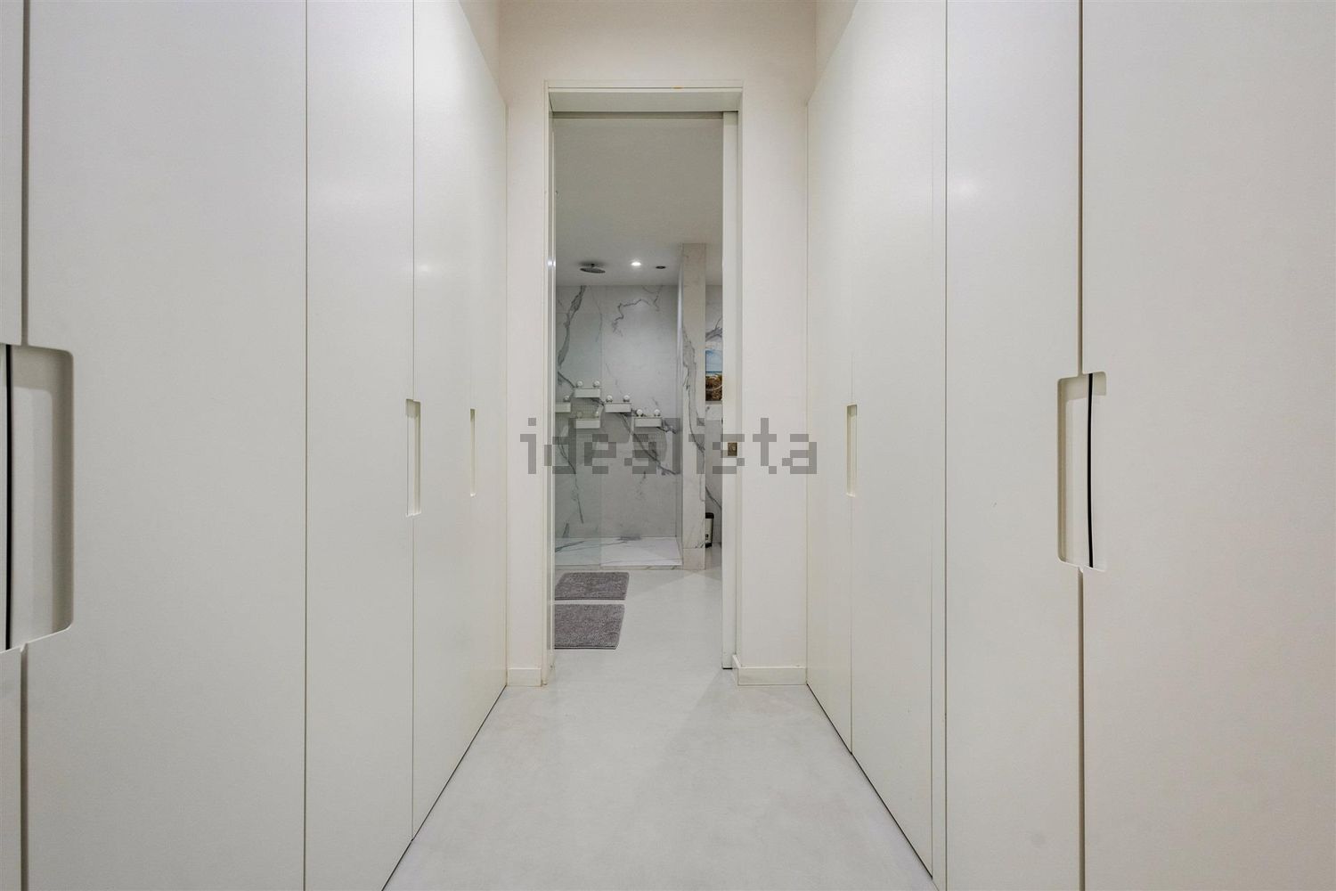 公寓 t2出售在Rua de Sant'Ana à Lapa, 69 - 过道