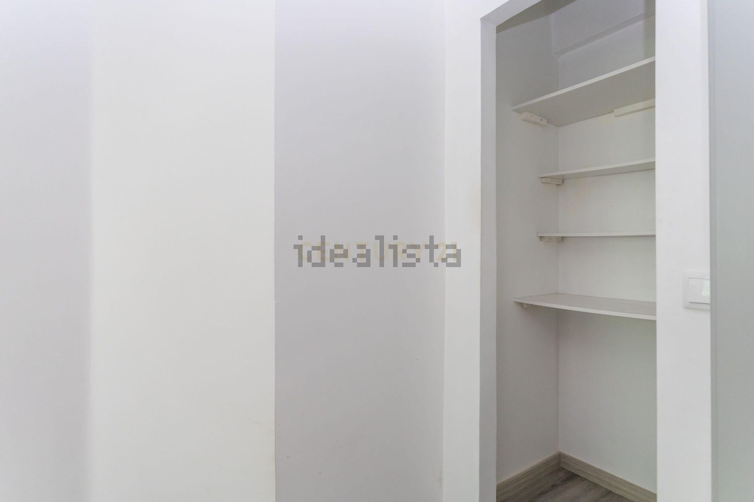 公寓 t2出售在Rua Cardeal Patriarca Dom António Ribeiro, 5 - 试衣间
