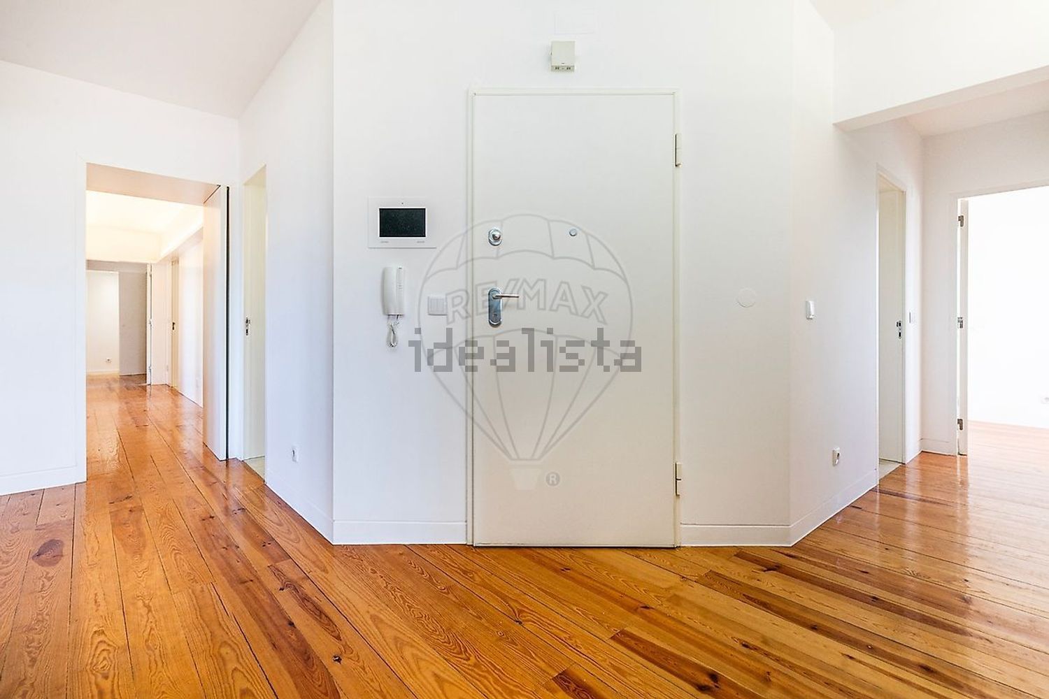 出租公寓 t5在Avenida Elias Garcia - 照片