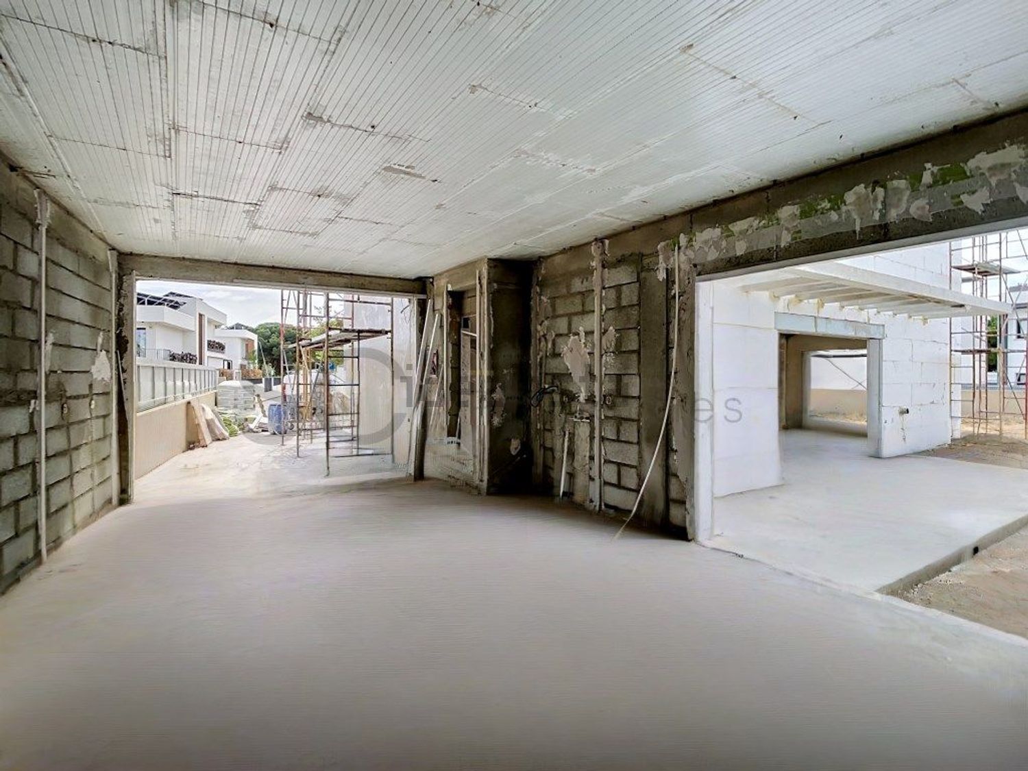 小楼房或独栋别墅出售在 Vila Nogueira de Azeitão - 停车位