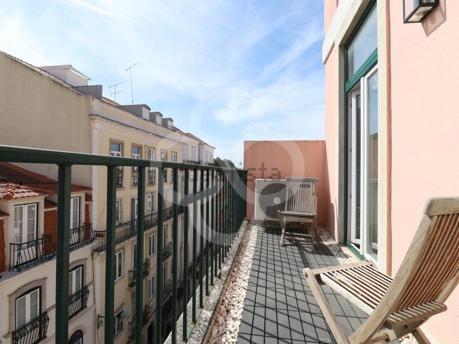 公寓 t2出售在Rua de São Filipe Néri, 25 - 阳台