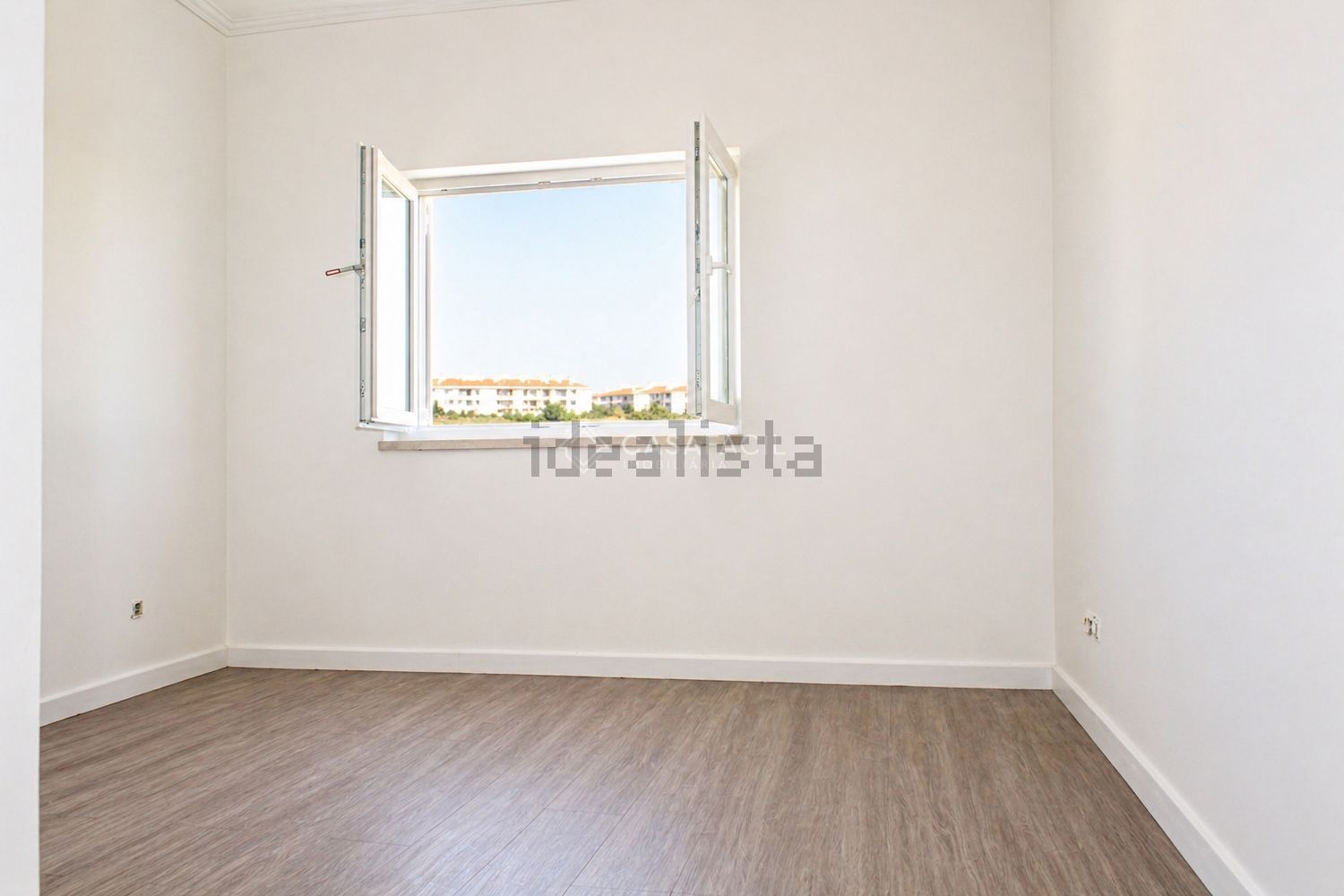 联排别墅出售在Avenida do Canto do Pinheiro, 548 - 视线