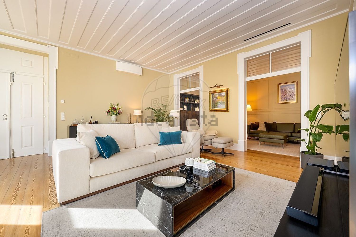公寓 t2出售在 Baixa - 客厅