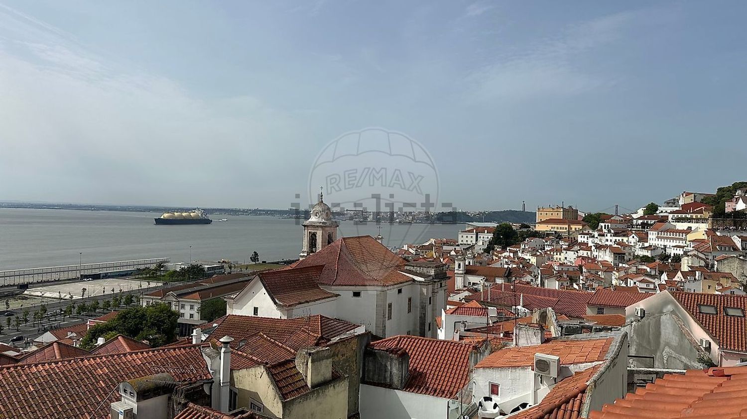 T0（单人公寓）出售在Rua de Santa Marinha - 照片