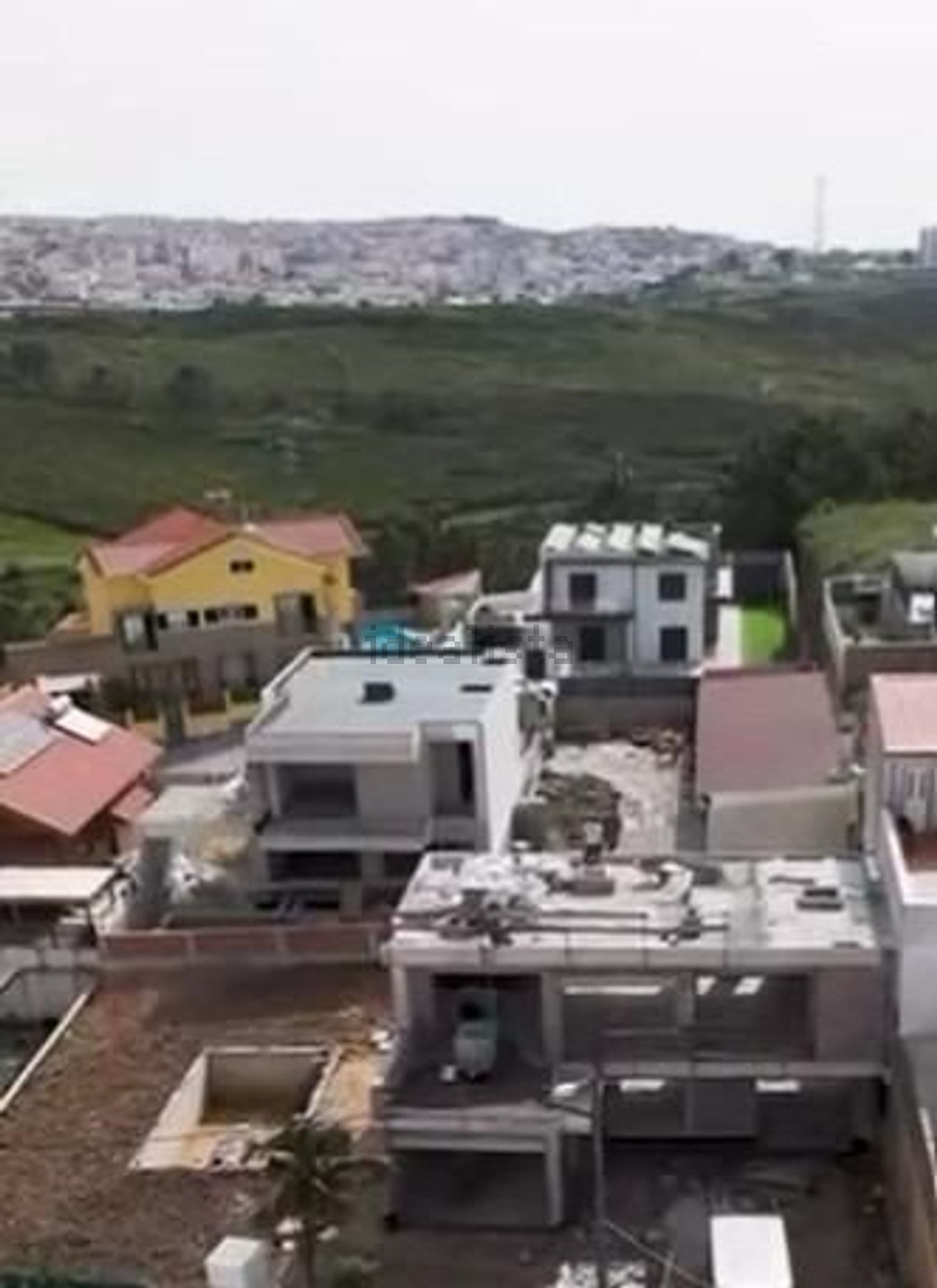 小楼房或独栋别墅出售在Rua Infante Sagres, 126 - 游泳池
