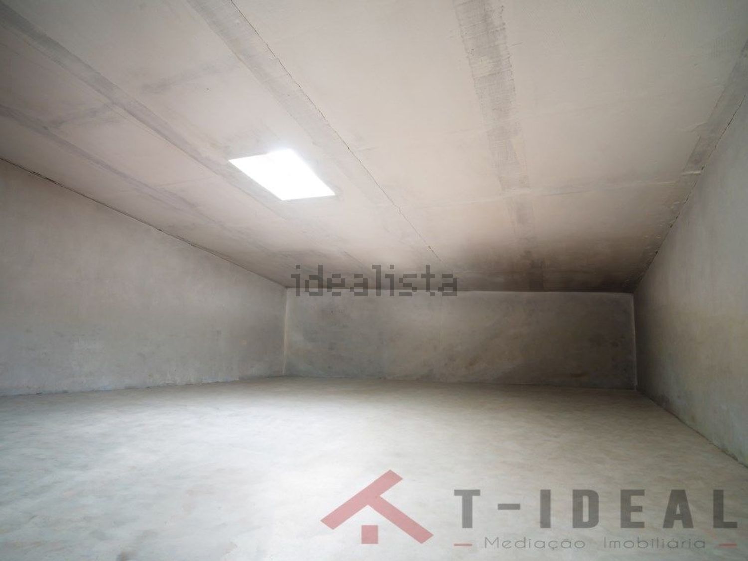 公寓 t3出售在Rua Santa Clara - 停车位