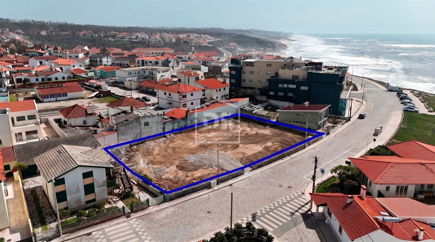 小楼房或独栋别墅出售在Avenida Marginal, 20 - 照片