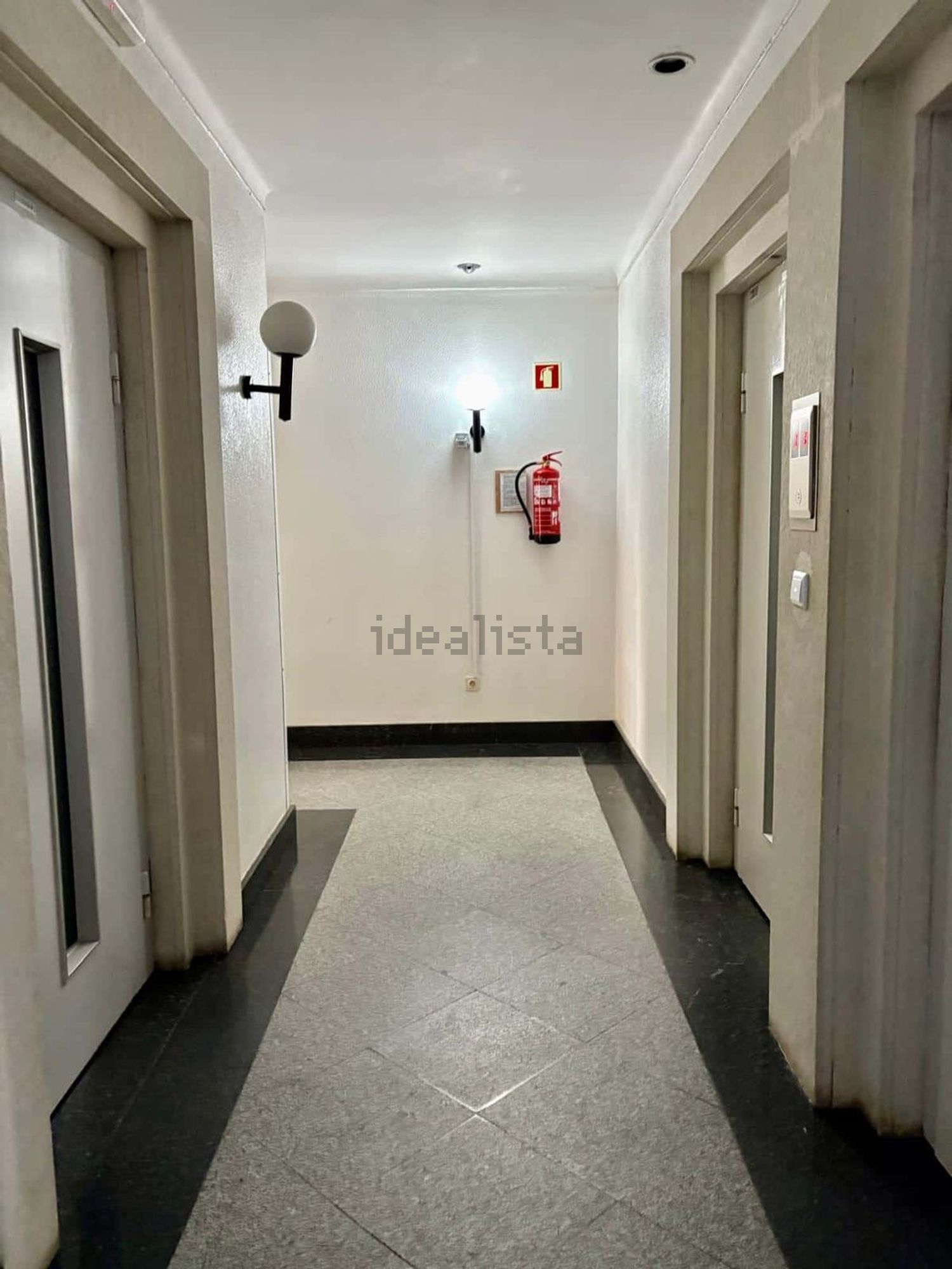 出租公寓 t2在Avenida Luísa Todi, 279 - 过道