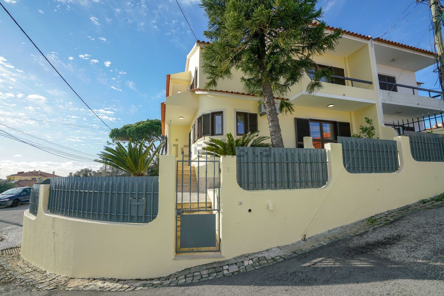 小楼房或独栋别墅出售在Avenida de Sintra, 627 - 外立面