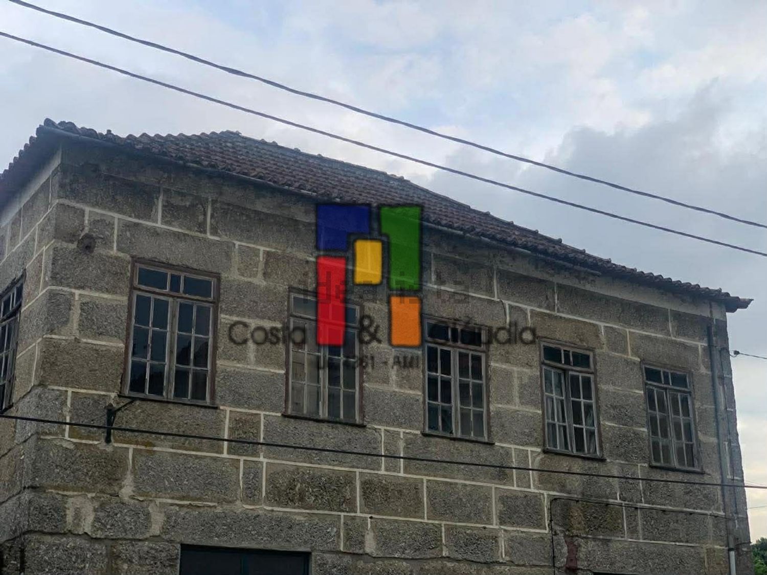小楼房或独栋别墅出售在 Faíl e Vila Chã de Sá - 视线