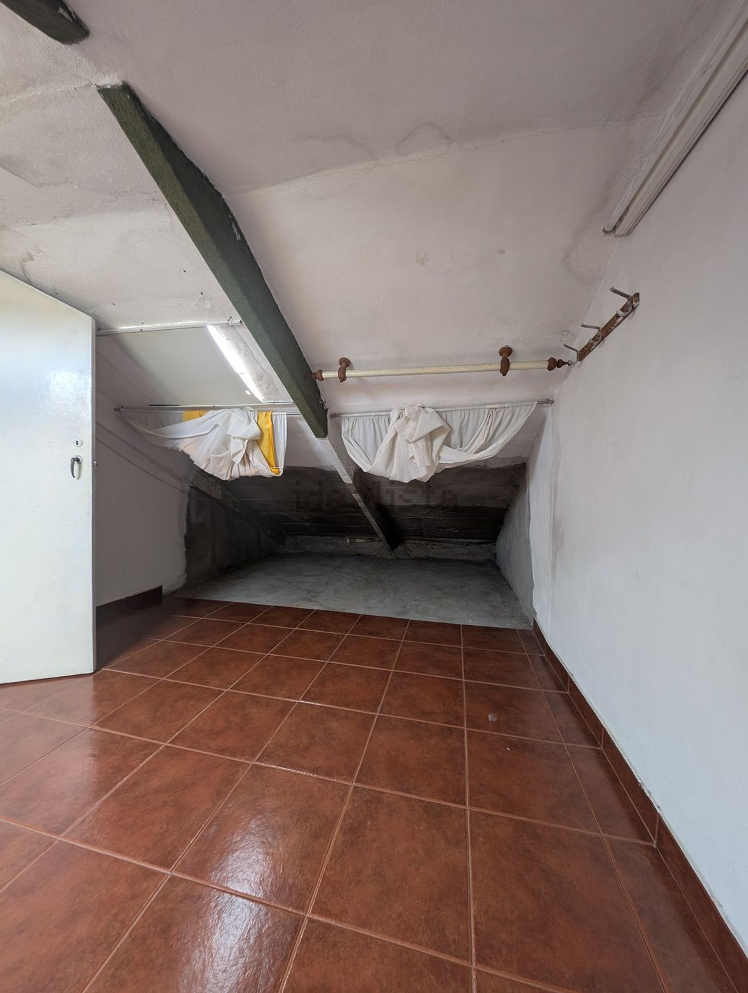 公寓 t3出售在Rua Dom Jerónimo de Azevedo, 167 - 阁楼