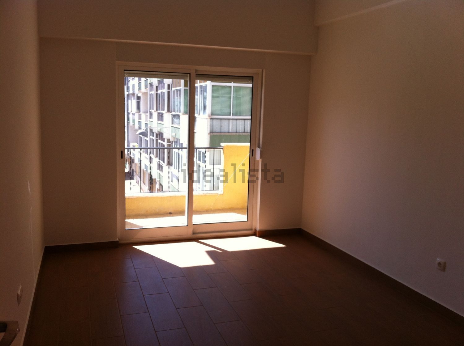 出租公寓 t2在Rua Praceta Almirante Gago Coutinho, 6 - 客厅