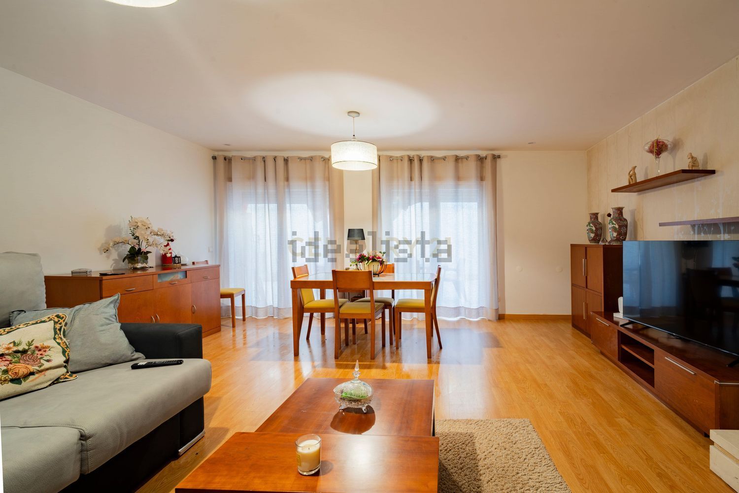 公寓 t2出售在Rua da Quinta de São Romão, 350 - 客厅