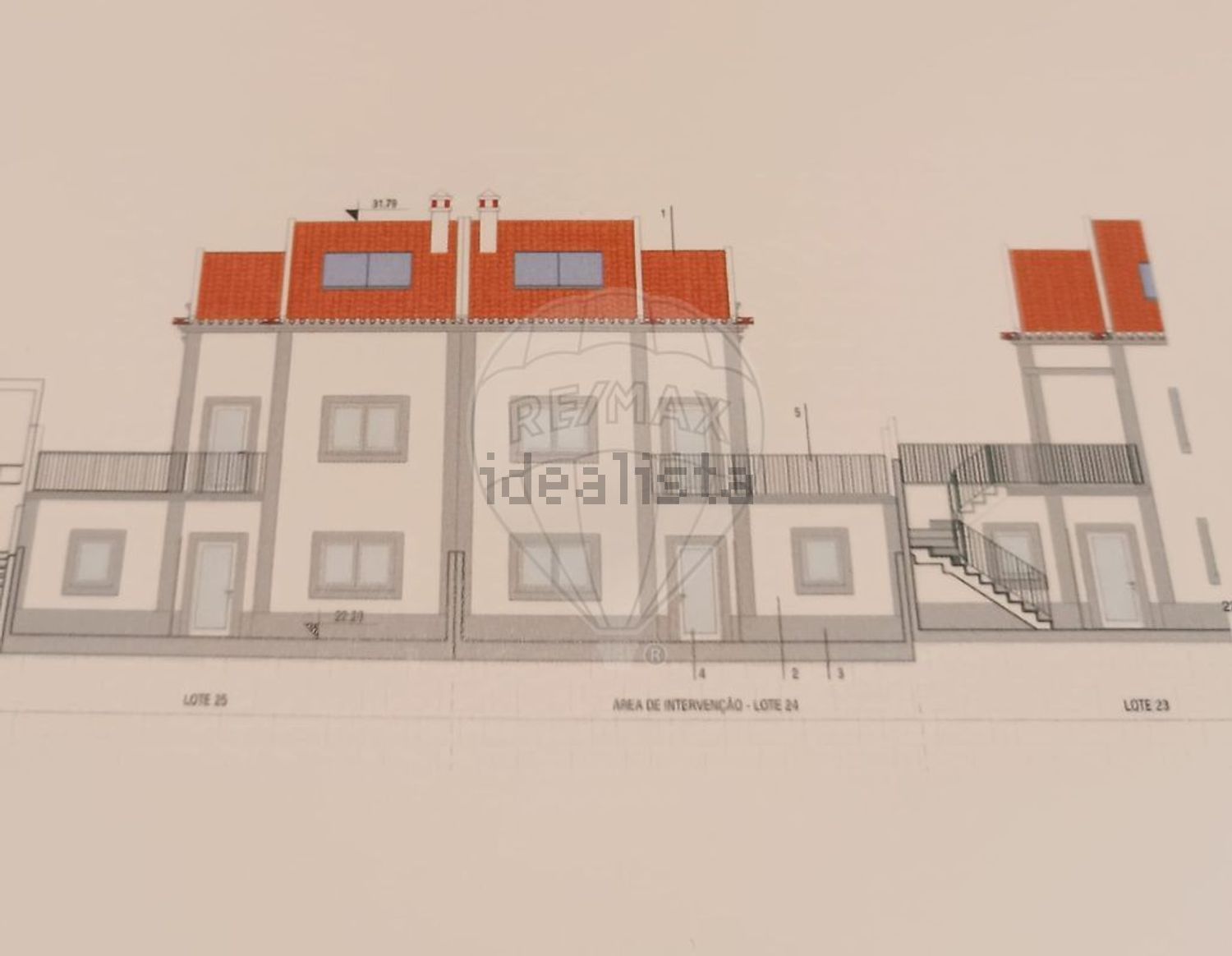 小楼房或独栋别墅出售在Rua Jardim Infantil - 平面图
