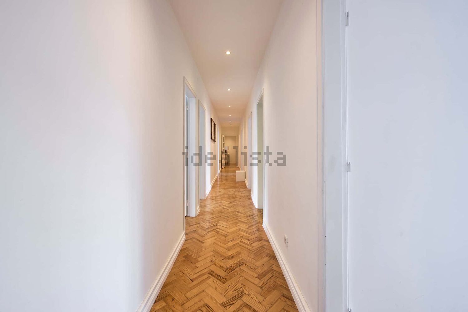 出租房间在Rua Jorge Ferreira de Vasconcelos, 1 - 过道