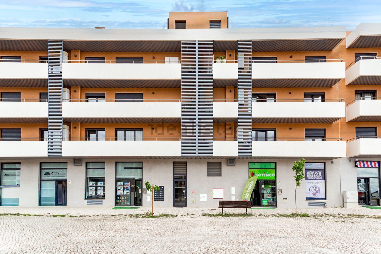 公寓 t1出售在Avenida dos Ferroviários, 85 - 视线