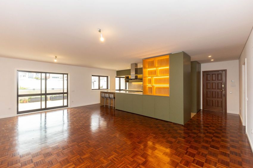 出租公寓 t3在Rua Conde Alto Mearim, 829
