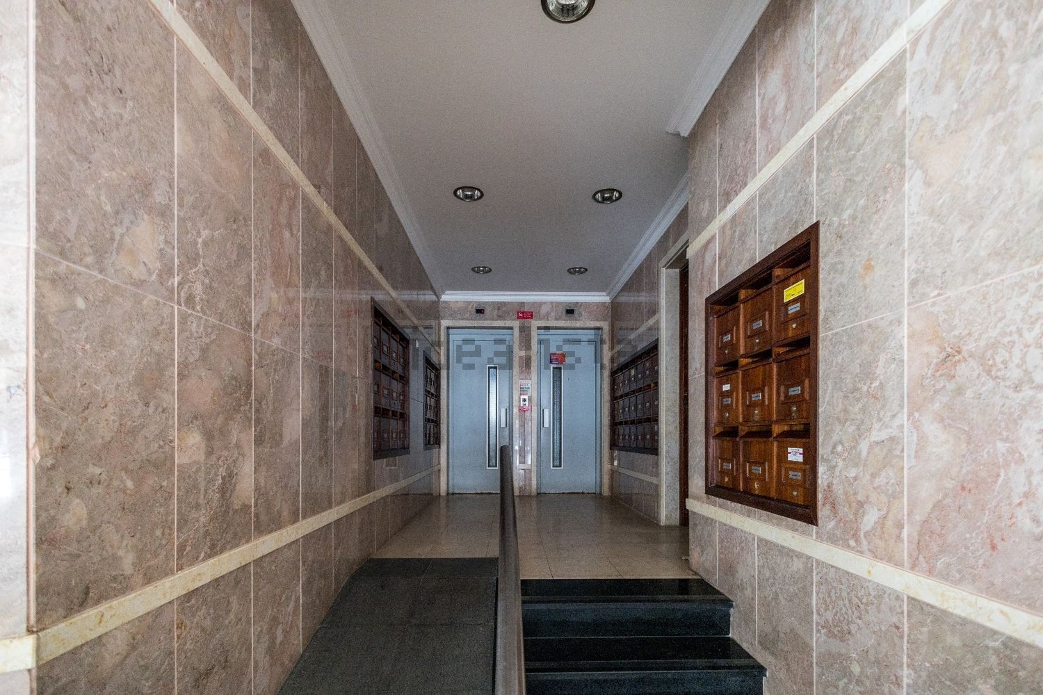 出租公寓 t2在 Av. Eua - Alvalade, 92 - 过道