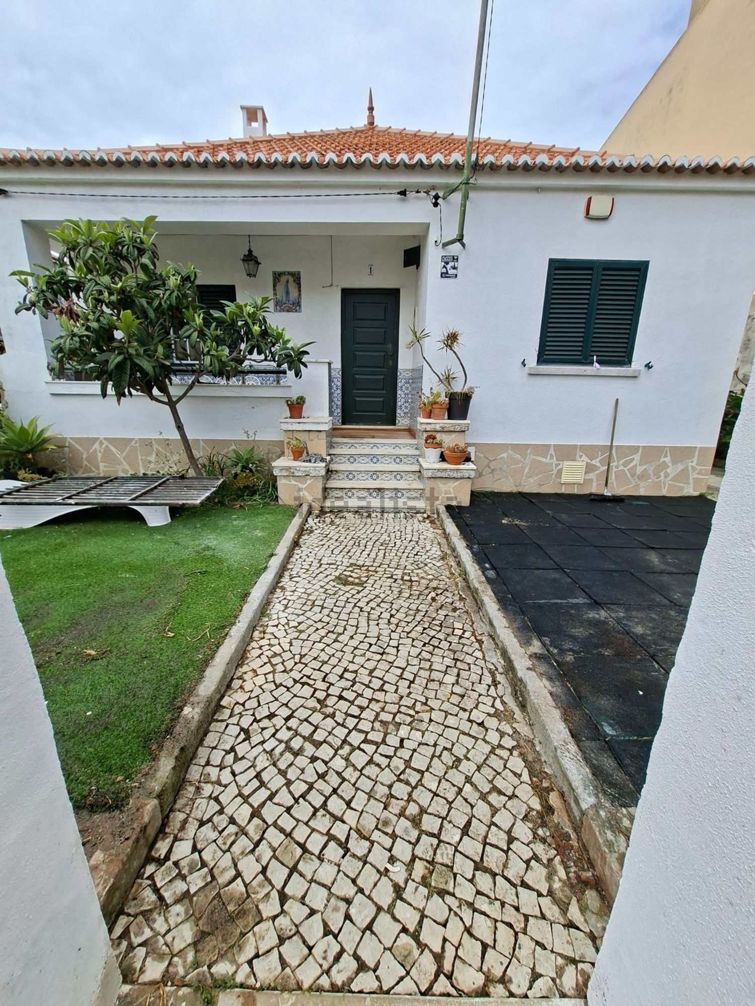 出租小楼房或独栋别墅在Rua Dom Francisco de Noronha, 1 - 外立面
