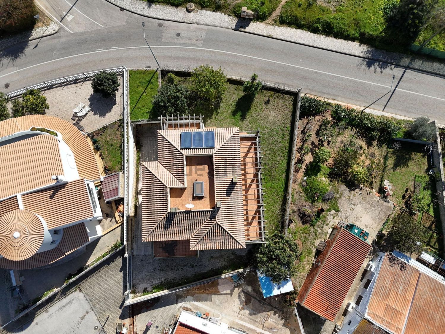 小楼房或独栋别墅出售在 Urbanização Vale da Horta - 照片