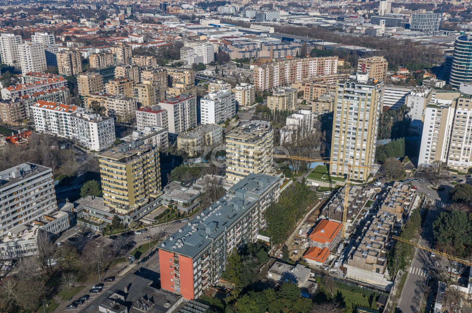 出租公寓 t5在Rua de Eugénio de Castro s/n - 详情