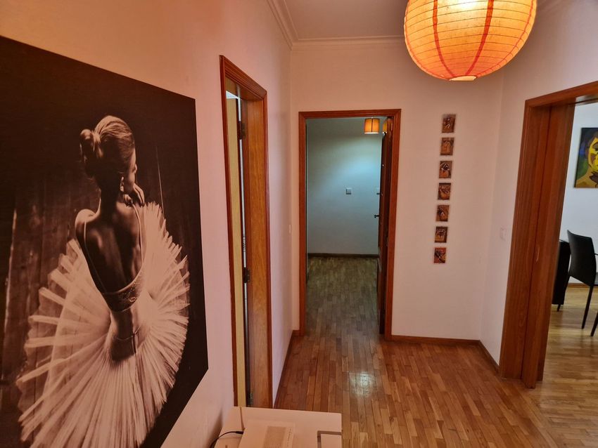 出租房间在Rua Doutor Afonso Lopes Vieira, 55 1ºb