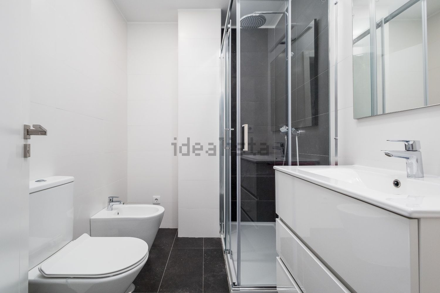 出租公寓 t2在 Av. Eua - Alvalade, 92 - 卫生间